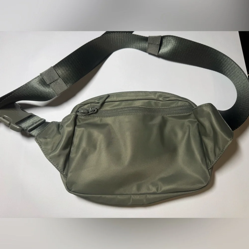 NWOT lululemon Everywhere Belt Bag LARGE 2 Liter Unisex - Picture 9 of 13